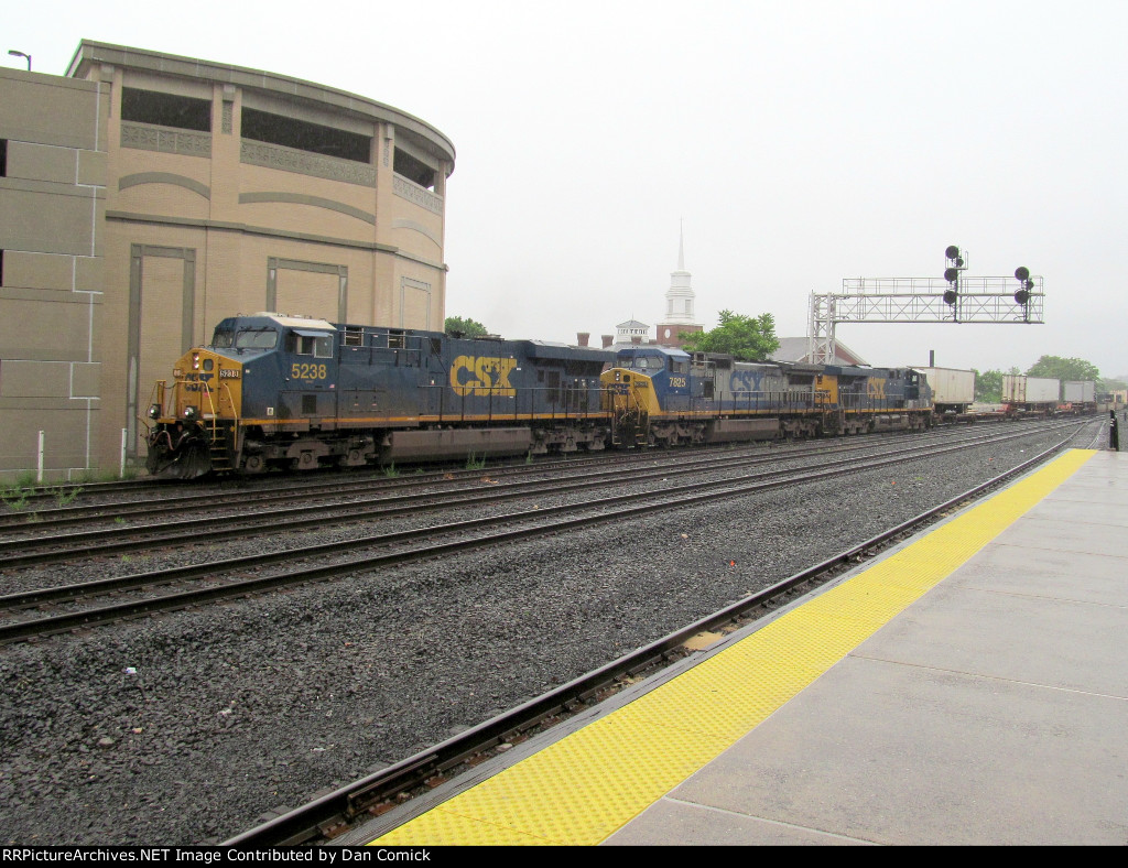 CSX Intermodal Arriving at Worcester